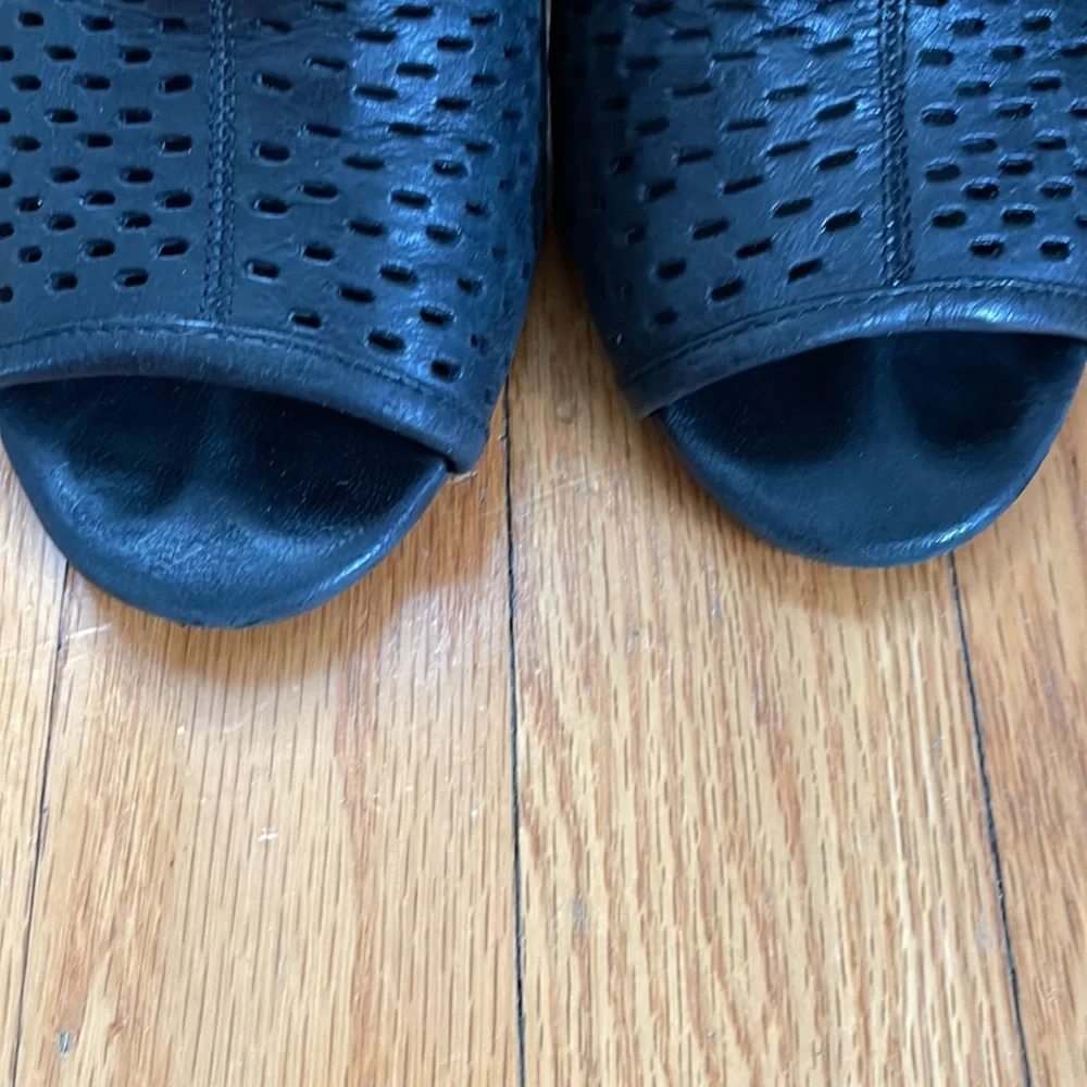 Lucky Brand Rozina Cutout Wedge Sandal - Picture 5 of 10